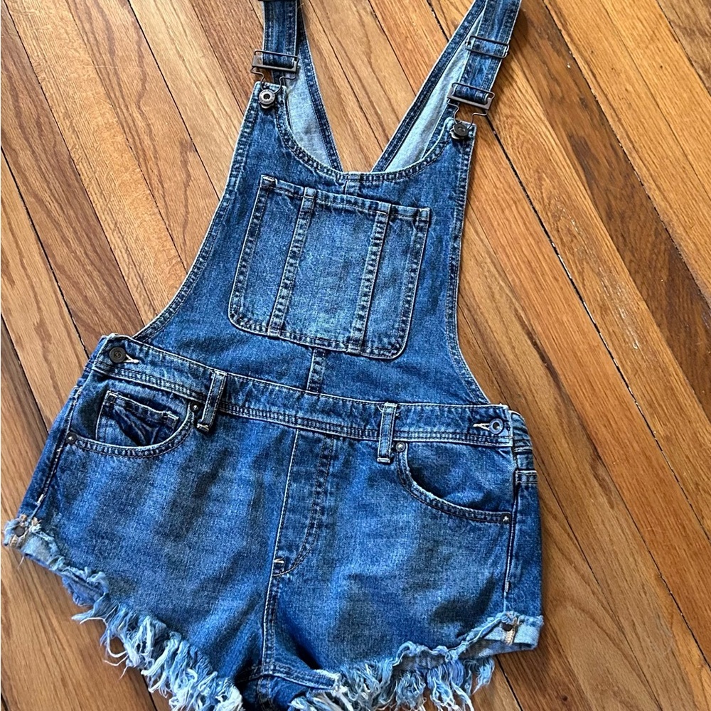 We The Free denim short overalls size 27